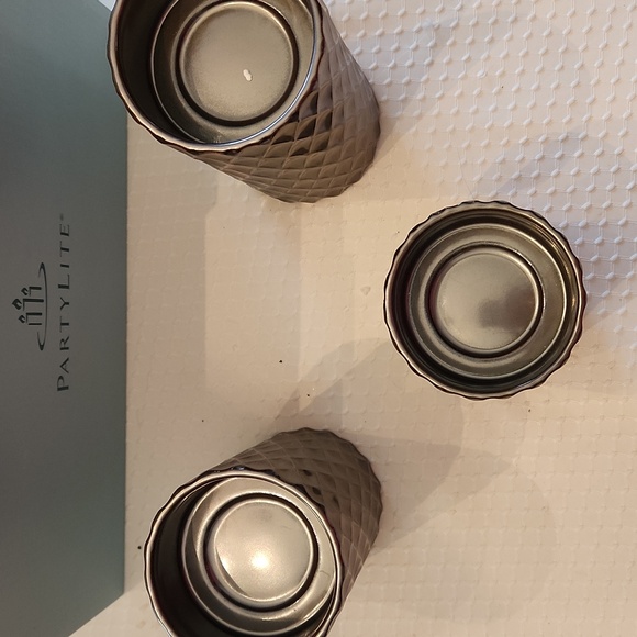 Partylite Signature Elevated Tealight Trio - Picture 2 of 5